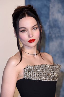 LOS ANGELES - 12 Mart 2023 'te Wallis Annenberg Sahne Sanatları Merkezi' ndeki Vanity Fair Oscar Partisi 'nde Cameron' ın güvercini.