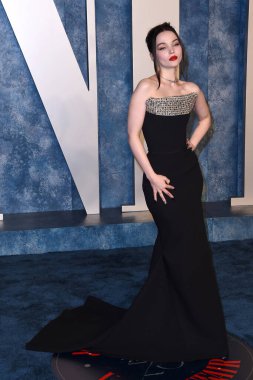 LOS ANGELES - 12 Mart 2023 'te Wallis Annenberg Sahne Sanatları Merkezi' ndeki Vanity Fair Oscar Partisi 'nde Cameron' ın güvercini.