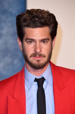 Andrew Garfield, Wallis Annenberg Sahne Sanatları Merkezi 'ndeki 2023 Vanity Fair Oscar Partisi' nde 12 Mart 2023 'te Beverly Hills, CA