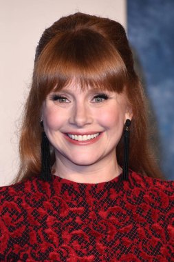 Bryce Dallas Howard, Wallis Annenberg Sahne Sanatları Merkezi 'ndeki 2023 Vanity Fair Oscar Partisi' nde 12 Mart 2023 'te Beverly Hills, CA