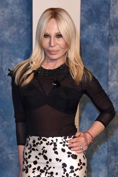 Los Angeles Mar Donatella Versace Klo 2023 Vanity Fair Oscar — kuvapankkivalokuva