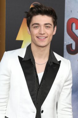 - Shazam 'da Asher Angel' ın Yeri! Los Angeles Tanrılarının Öfkesi 'nin galası 14 Mart 2023' te Westwood, CA