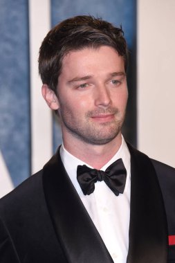 Patrick Schwarzenegger, 12 Mart 2023 'te Wallis Annenberg Sahne Sanatları Merkezi' ndeki Vanity Fair Oscar Partisi 'nde.
