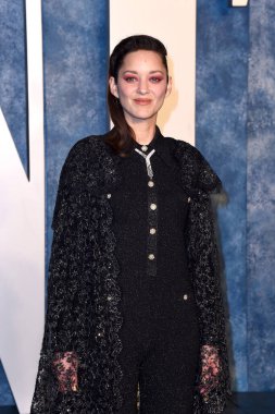 LOS ANGELES - 12 Mart 2023 'te Wallis Annenberg Sahne Sanatları Merkezi' ndeki Vanity Fair Oscar Partisi 'nde Marion Cotillard.
