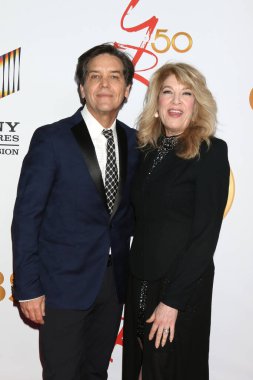 Michael Damian, Janeen Damian, The Young 'ın 50. yıldönümünde Vibiana' da 17 Mart 2023 'te, Los Angeles, CA