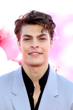 Blake Draper, 24 Mart 2023 'te Los Angeles' ta Wilshire Ebell Tiyatrosu 'nda yapılan balo prömiyeri gösteriminde.