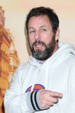 28 Mart 2023 'te Westwood, CA' daki Village Theater 'daki Cinayet Gizemi 2' de Adam Sandler.