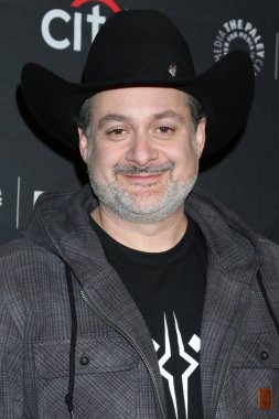 LOS ANGELES - 31 MAR: 2023 PaleyFest 'te Dave Filoni - Dolby Tiyatrosu' nda Mandalorian, 31 Mart 2023, Los Angeles, CA