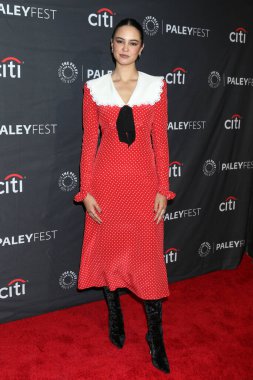 LOS ANGELES - 3 Nisan 2023 PaleyFest 'te Courtney Eaton - 3 Nisan 2023' te Los Angeles, CA 'da Dolby Tiyatrosu' nda Sarı Ceketler