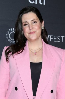 LOS ANGELES - 3 Nisan 2023 PaleyFest 'teki Melanie Lynskey - 3 Nisan 2023' te Los Angeles, CA 'da Dolby Tiyatrosu' ndaki Sarı Ceketler