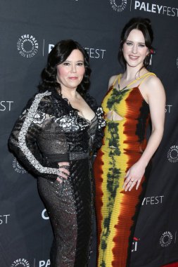 LOS ANGELES - 4 Nisan 2023 'te Alex Borstein, Rachel Brosnahan 2023 PaleyFest' te - Dolby Tiyatrosu 'ndaki Muhteşem Bayan Maisel 4 Nisan 2023' te, Los Angeles, CA