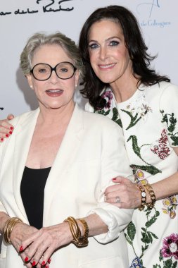 Sharon Gless, Bridget Gless, 25 Nisan 2023 'te Beverly Hilton Oteli' nde düzenlenen 2023 Yaz Yemeği Üniversitesinde.