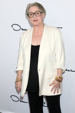 LOS ANGELES - 25 Nisan 2023 'te Beverly Hilton Oteli' ndeki Üniversiteler İlkbahar Yemeği 2023 'te Sharon Gless,