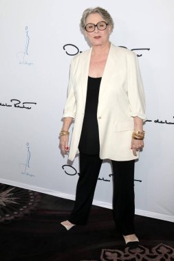 LOS ANGELES - 25 Nisan 2023 'te Beverly Hilton Oteli' ndeki Üniversiteler İlkbahar Yemeği 2023 'te Sharon Gless,