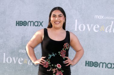 LOS ANGELES - 26 NİSAN: Emily Uribe, 26 Nisan 2023 'te Los Angeles, CA' da Amerika Yönetmenler Derneği 'nin Aşk ve Ölüm TV Serisi Prömiyeri' nde