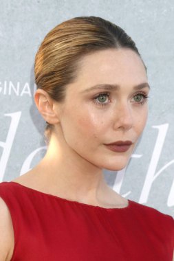 LOS ANGELES - 26 Nisan 2023 'te Los Angeles, CA' da bulunan Love & Death TV 'nin galasında Elizabeth Olsen