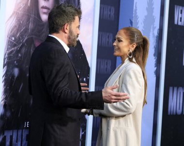 Ben Affleck, Jennifer Lopez, 10 Mayıs 2023 'te The Mother Premiere at the Village Theater, Westwood, CA