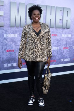 Leslie Jones, 10 Mayıs 2023 'te Westwood, CA' daki Village Theater 'daki The Mother Premiere' da.