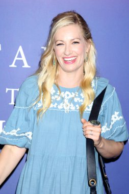 LOS ANGELES - 11 Mayıs 2023, Los Angeles, CA 'da Beth Behrs Batı Belgeselinin Mustang Spirit' inde 11 Mayıs 2023 'te DGA Tiyatrosu' nda