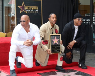 LOS ANGELES - 18 Mayıs 2023 Vin Diesel, Chris Bridges namı diğer Ludacris, LL Cool J Hollywood Bulvarı 'ndaki Ludacris Star töreninde 18 Mayıs 2023' te Los Angeles, CA