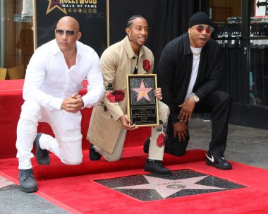 LOS ANGELES - 18 Mayıs 2023 Vin Diesel, Chris Bridges namı diğer Ludacris, LL Cool J Hollywood Bulvarı 'ndaki Ludacris Star töreninde 18 Mayıs 2023' te Los Angeles, CA
