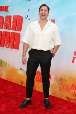 Joseph Baena, 22 Mayıs 2023 'te Los Angeles' ta The Grove 'daki FUBAR TV Serisi Prömiyer Gösterimi' nde.