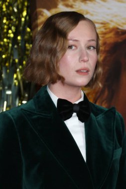 LOS ANGELES - 15 DEC: Hannah Einbinder 15 Aralık 2022 'de Los Angeles' ta Akademi Sinema Müzesi 'nde Babil Los Angeles Premiere' de