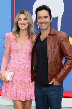 LOS ANGELES - 10 Haziran: Andrea Leal, Jesse Bradford Apple + TV 'den Ted Lasson Sezon 3 FYC Organizasyonu Şaban Medya Merkezi' nde 10 Haziran 2023 'de Kuzey Hollywood, CA