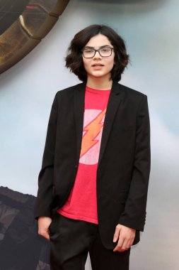 LOS ANGELES - 12 Haziran 2023 'te Los Angeles, CA' da Ovation Hollywood Avlusundaki Flash Premiere 'de Ian Loh