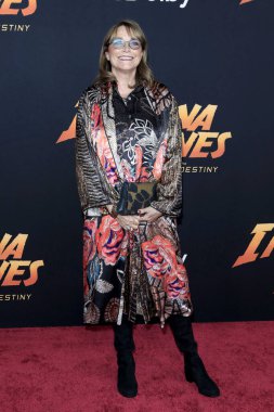 LOS ANGELES - 14 Haziran 2023 'te Indiana Jones' da Karen Allen ve 14 Haziran 2023 'te Los Angeles, Kaliforniya' da El Capitan Tiyatrosu 'nda Kaderin Kader Çevirmesi' nde prömiyer.