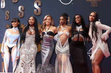 LOS ANGELES - 25 Haziran: GloRilla (soldan üçüncü), 25 Haziran 2023 'te Microsoft Tiyatrosu' na gelen BET Ödülleri 'ndeki arkadaşları