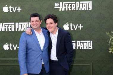 LOS ANGELES - 28 Haziran 2023 'te Westwood, CA' da The After Party 'nin ikinci sezon prömiyer gösteriminde Chris Miller, Phil Lord.