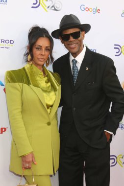 LOS ANGELES - 15 Temmuz 2023 'te Los Angeles, C' de Beehive 'daki 2023 Tasarım Bakım Galası HollyRod Vakfı' nda Lisa Harris, Jimmy Jam Harris.