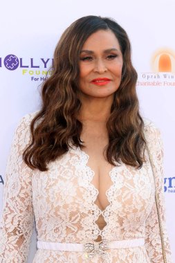 LOS ANGELES - 15 Temmuz 2023 'te Los Angeles, C' de Arı Kovanı 'ndaki 2023 Tasarım Bakım Galası HollyRod Vakfı' nda Tina Knowles Lawson