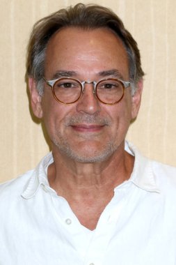 LOS ANGELES - 28 Temmuz 2023 'te Glendale, CA' deki Genel Hastane Hayran Faaliyetleri 'nde Jon Lindstrom