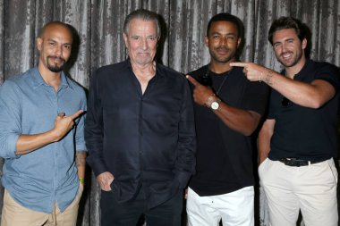 LOS ANGELES - 5 Ağustos 2023 'te Burbank Marriott' ta Briton James, Eric Braeden, Sean Dominic, The Young 'da Conner Floyd ve The Restless Fan Luncheon