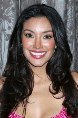 LOS ANGELES - 5 Ağustos 2023 'te Burbank Marriott' taki The Young and The Restless Fan Luncheon 'da Zuleyka Silver.