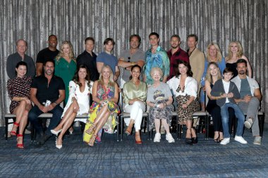 LOS ANGELES - 6 Ağustos 2023 'te Kalın ve Güzel Oyuncular 2023' te The Bold 'da Fan Winners ve Burbank Marriott' ta The Beautiful Fan Luncheon 6 Ağustos 2023 'te Burbank, CA