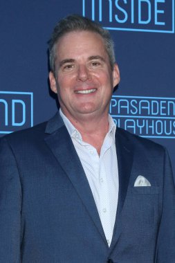 Cameron Watson, 10 Eylül 2023 'te Pasadena' daki The Sound Inside Play Açılışı 'nda.