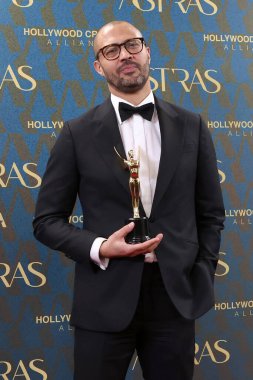 LOS ANGELES - 6 Ocak 2024 'te Biltmore Oteli' nde 7. Astra Film Ödülleri 'nde Cord Jefferson