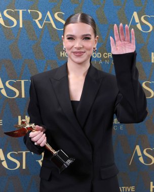 LOS ANGELES - 6 Ocak 2024 'te Los Angeles, C' de 7. Astra Film Ödülleri 'nde Hailee Steinfeld
