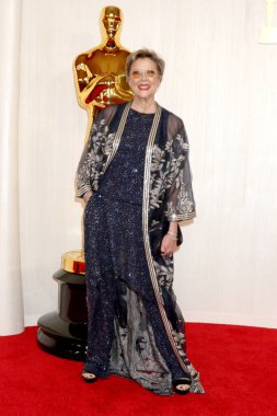 LOS ANGELES - 10 MAR: 96. Akademi Ödülleri 'nde Annette Bening 10 Mart 2024' te Los Angeles, CA