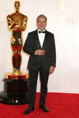 LOS ANGELES - 10 MAR: 96. Akademi Ödülleri 'nde John Ortiz 10 Mart 2024' te Los Angeles, CA