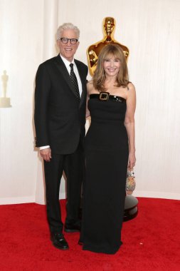 Ted Danson, Mary Steenbugen, 10 Mart 2024 'te Dolby Tiyatrosu' ndaki 96. Akademi Ödülleri 'nde.