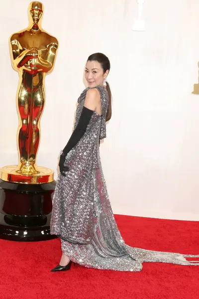Los Angeles Mar Michelle Yeoh 96Th Academy Awards Arrivals Dolby — Fotografia de Stock
