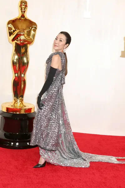 Los Angeles Mar Michelle Yeoh Rozdaniu Oscarów Przyloty Dolby Theater — Zdjęcie stockowe