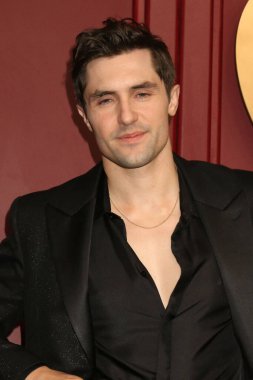 LOS ANGELES - 15 Ocak 2024 'te Los Angeles, CA' da 20: 24 AppleTV Post Emmy Partisi 'nde Phil Dunster