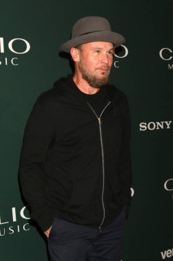 LOS ANGELES - 31 Ocak: Jeff Ament, Los Angeles 'ta 31 Ocak 2024' te NeueHouse 'da düzenlenen 2024 Clio Müzik Ödülleri' nde