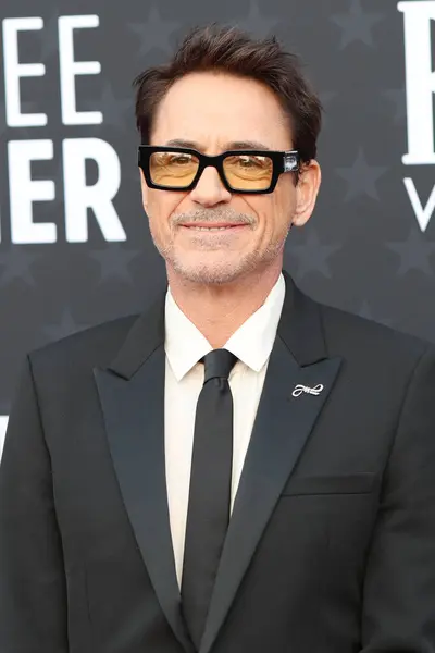 Los Angeles Tammikuu Robert Downey Vuosittainen Critics Choice Awards Saapumiset — kuvapankkivalokuva