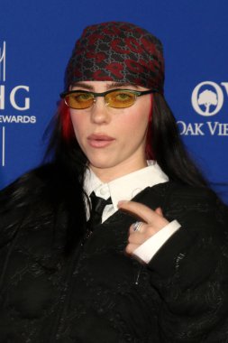 LOS ANGELES - 4 Ocak 2024 'te Palm Springs Uluslararası Film Festivali Galası' nda Billie Eilish Palm Springs Kongre Merkezi 'ne geldi.
